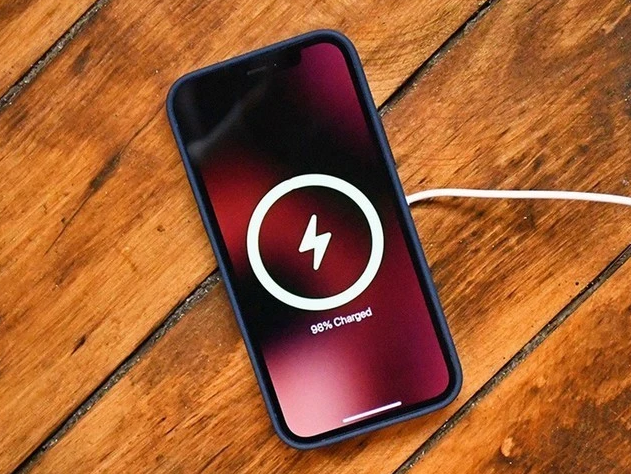 蜀山苹果手机维修分享iPhone 12可以随便充电吗 